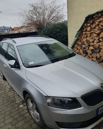 Skoda Octavia cena 44999 przebieg: 204000, rok produkcji 2016 z Kobyłka małe 29